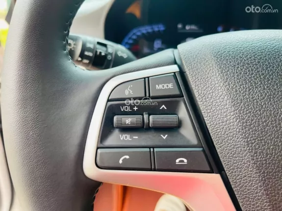 Hyundai Accent 1.4 AT Tiêu chuẩn 2023 - Trắng Ngọc Trinh, Nội thất ĐỘC ĐÁO, Giá Cực Tốt!