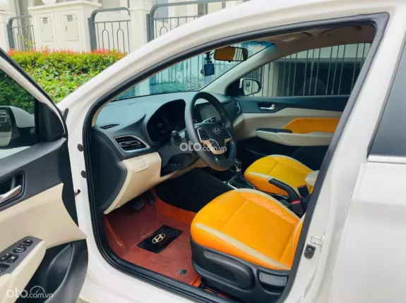 Hyundai Accent 1.4 AT Tiêu chuẩn 2023 - Trắng Ngọc Trinh, Nội thất ĐỘC ĐÁO, Giá Cực Tốt!
