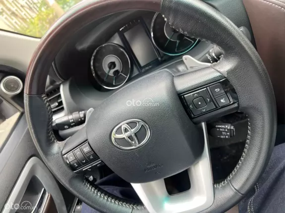 Toyota Fortuner 2.7 V 4X2 AT 2020 - 1 chủ sử dụng rất đẹp