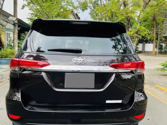 Toyota Fortuner 2.7 V 4X2 AT 2020 - 1 chủ sử dụng rất đẹp