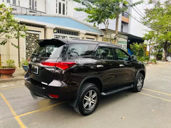 Toyota Fortuner 2.7 V 4X2 AT 2020 - 1 chủ sử dụng rất đẹp