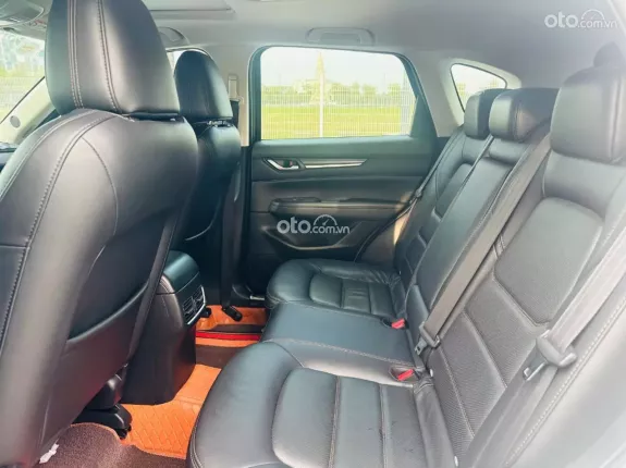 Mazda CX-5 2.0 Luxury 2020 - Lên rất nhiều đồ chơi