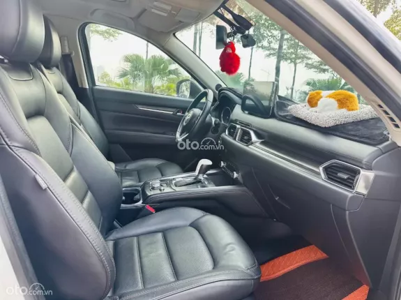 Mazda CX-5 2.0 Luxury 2020 - Lên rất nhiều đồ chơi