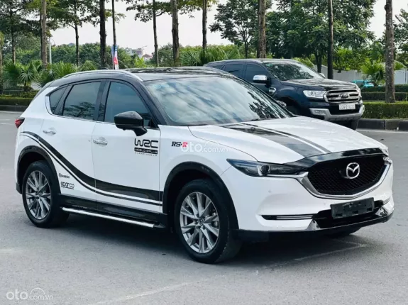 Mazda CX-5 2.0 Luxury 2020 - Lên rất nhiều đồ chơi