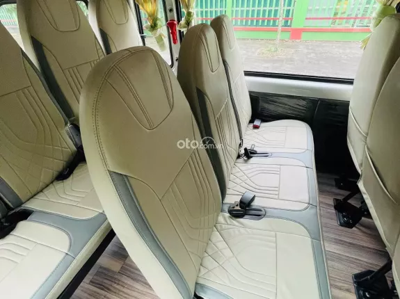 Ford Transit Tiêu chuẩn 2024 - Xe cá nhân sử dụng như mới