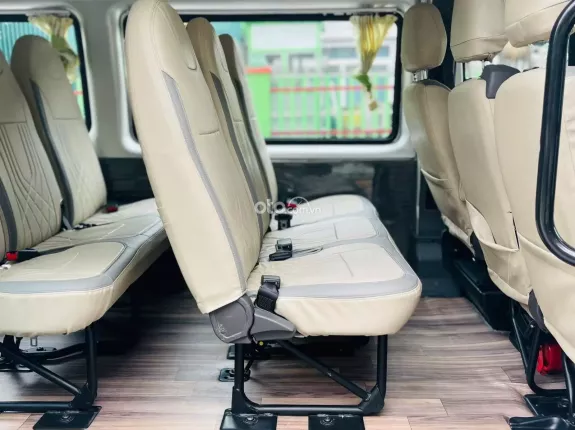 Ford Transit Tiêu chuẩn 2024 - Xe cá nhân sử dụng như mới