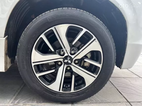Mitsubishi Xpander 1.5 AT  2018 - Đky 2019 Odo 82.000 km