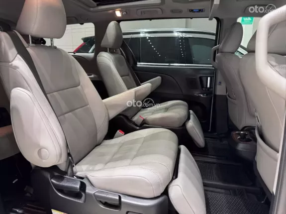 Toyota Sienna Limited 3.5 AT AWD 2017 - Toyota Sienna Limited 3.5 AT Model 2017