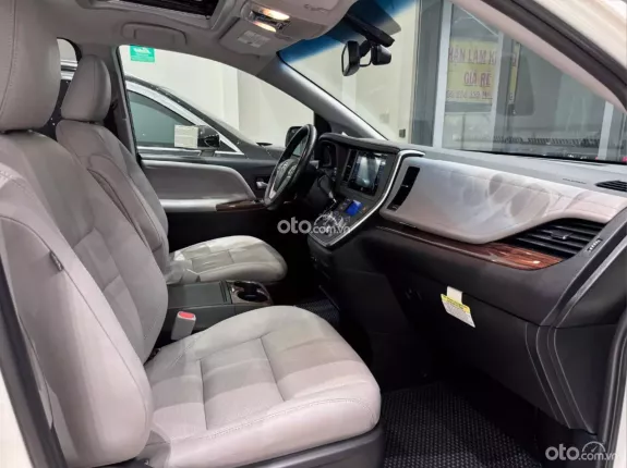 Toyota Sienna Limited 3.5 AT AWD 2017 - Toyota Sienna Limited 3.5 AT Model 2017