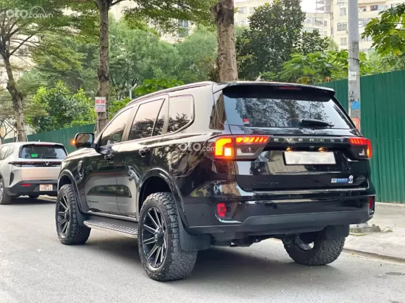 Ford Everest Titanium 2.0L AT 4WD 2023 - Độ 300TR Tiền Đồ
