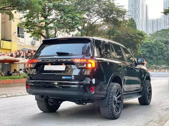 Ford Everest Titanium 2.0L AT 4WD 2023 - Độ 300TR Tiền Đồ