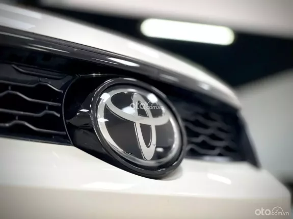 Toyota Fortuner 2.8 AT 4x4 Legender 2020 - 2 CẦU MÁY DẦU SIÊU ĐẸP