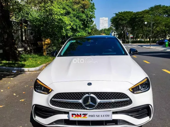 Mercedes-Benz C300 AMG 2023 - Mâm C63 AMG 19 inch - Trang bị: Full option - Hỗ trợ bank 70%