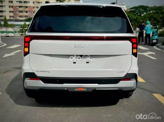 Kia Carnival 2.2D Luxury 2026 - Ưu đãi lên đến 80tr + BHVC