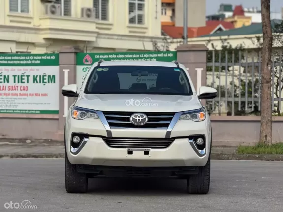 Toyota Fortuner 2.7 V 4X2 AT 2019 - Giá tốt alo 0982925112