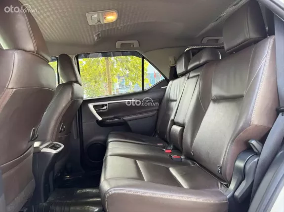 Toyota Fortuner 2.7 V 4X2 AT 2019 - Giá tốt alo 0982925112