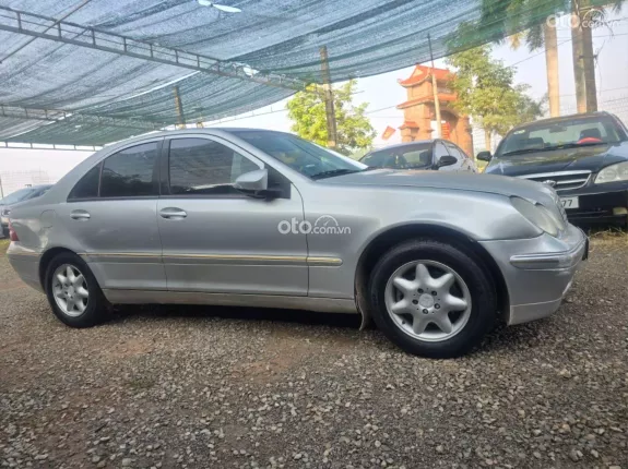 Mercedes-Benz C200 2.0 AT 2002 - Bán Mercedes C200 2002 số tự động 60triệu