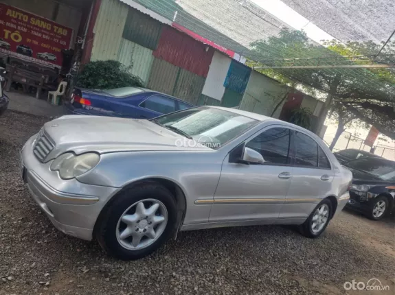 Mercedes-Benz C200 2.0 AT 2002 - Bán Mercedes C200 2002 số tự động 60triệu