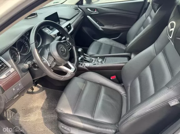 Mazda 6 2.0 AT 2017 - 7vkm zin full ls hãng. Xe đại chất