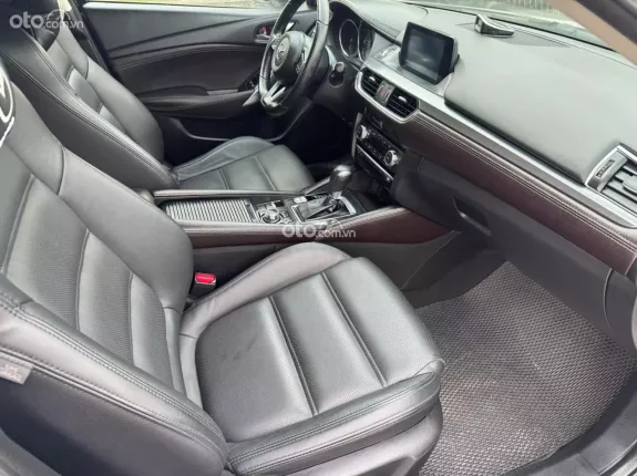 Mazda 6 2.0 AT 2017 - 7vkm zin full ls hãng. Xe đại chất