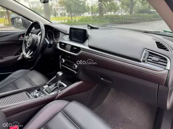 Mazda 6 2.0 AT 2017 - 7vkm zin full ls hãng. Xe đại chất