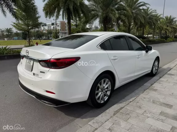 Mazda 6 2.0 AT 2017 - 7vkm zin full ls hãng. Xe đại chất