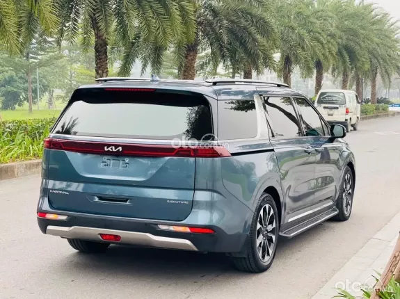 Kia Carnival 2.2D Signature 2023 - Canival 2.2 Signature 2023 máy dầu, chạy 4,8 vạn siêu đẹp