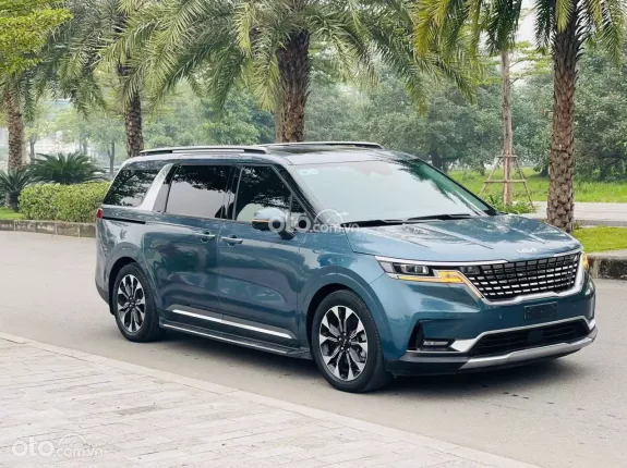Kia Carnival 2.2D Signature 2023 - Canival 2.2 Signature 2023 máy dầu, chạy 4,8 vạn siêu đẹp