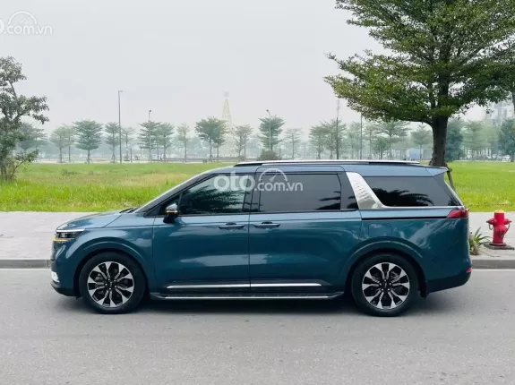 Kia Carnival 2.2D Signature 2023 - Canival 2.2 Signature 2023 máy dầu, chạy 4,8 vạn siêu đẹp