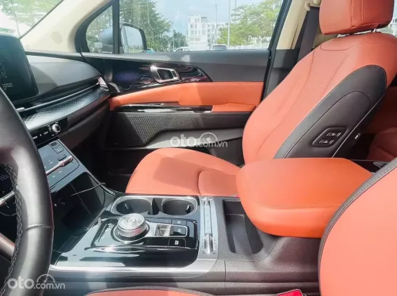 Kia Carnival 2.2D Signature 2023 - Canival 2.2 Signature 2023 máy dầu, chạy 4,8 vạn siêu đẹp