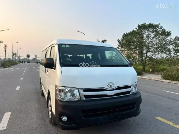 Toyota Hiace 2010 - Bán Hiace 16 chỗ đời 2010, máy xăng, xe còn zin nguyên
