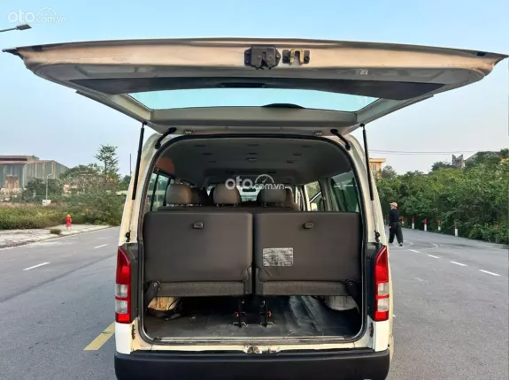 Toyota Hiace 2010 - Bán Hiace 16 chỗ đời 2010, máy xăng, xe còn zin nguyên