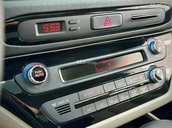 Kia Sedona 2.2 DATH 2021 - Xe 7 chỗ tiết kiệm nhiên liệu