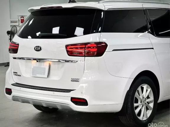 Kia Sedona 2.2 DATH 2021 - Xe 7 chỗ tiết kiệm nhiên liệu