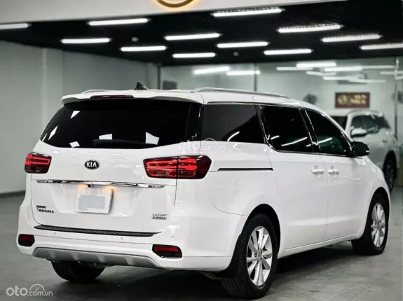Kia Sedona 2.2 DATH 2021 - Xe 7 chỗ tiết kiệm nhiên liệu