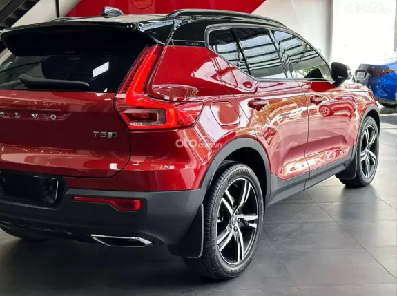 Volvo XC40 B5 AWD Ultimate 2019 - Model 2020 Nhập khẩu