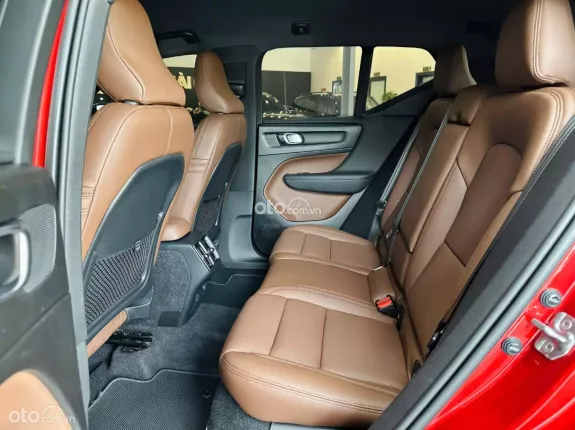 Volvo XC40 B5 AWD Ultimate 2019 - Model 2020 Nhập khẩu