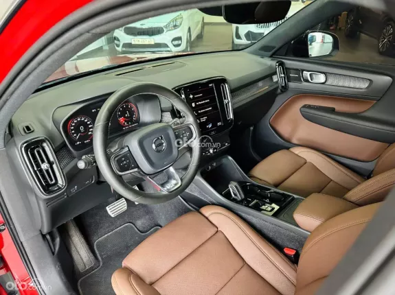 Volvo XC40 B5 AWD Ultimate 2019 - Model 2020 Nhập khẩu