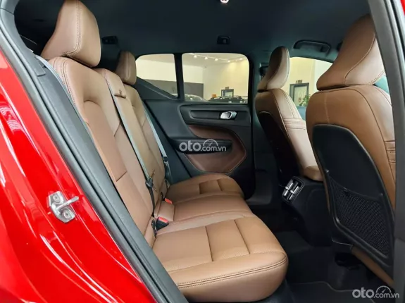 Volvo XC40 B5 AWD Ultimate 2019 - Model 2020 Nhập khẩu