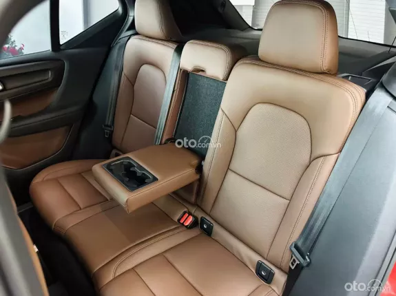 Volvo XC40 B5 AWD Ultimate 2019 - Model 2020 Nhập khẩu