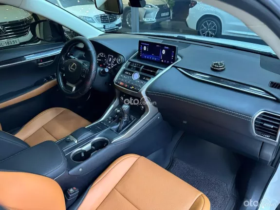 Lexus NX 300 T 2019 - Model 2020 cực đẹp - Bảo dưỡng hãng đầy đủ