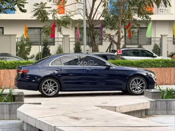Mercedes-Benz E300 AMG 2021 - Bảo dưỡng đầy đủ lịch sử hãng
