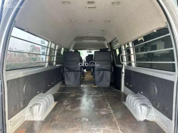 Toyota Hiace 2012 - Bán Hiace tải van 5 chỗ sản xuất 2012, máy xăng, xe nhập Nhật nóc cao