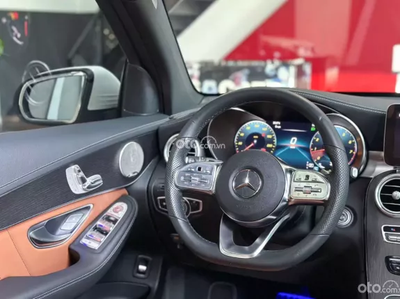 Mercedes-Benz GLC 300 4Matic V1 2022 - XE HOT CÓ SẴN GIAO NGAY!!