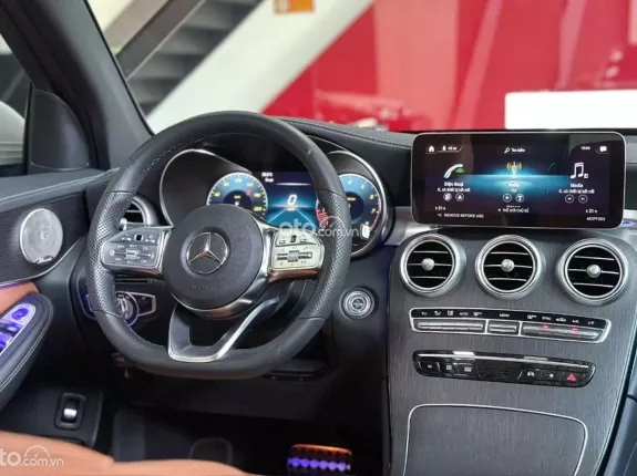 Mercedes-Benz GLC 300 4Matic V1 2022 - XE HOT CÓ SẴN GIAO NGAY!!