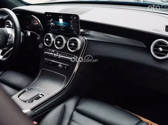 Mercedes-Benz GLC 300 4Matic 2022 - Hỗ trợ NH, giao xe, test hãng toàn quốc