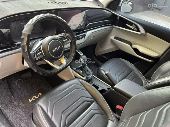 Kia Carens 1.4T Signature 2022 - Hỗ trợ trả góp 70% - Thanh toán trước 220TR nhận xe