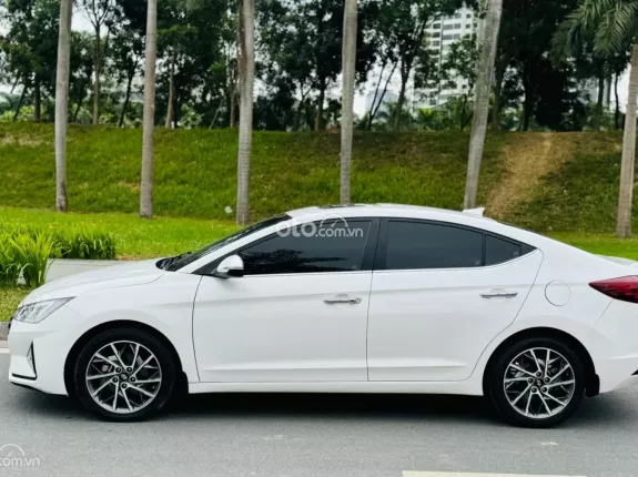 Hyundai Elantra   2.0 AT 2019 - Bán Hyundai Elantra 2019 2.0 1 chủ từ đầu