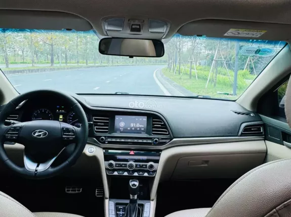 Hyundai Elantra   2.0 AT 2019 - Bán Hyundai Elantra 2019 2.0 1 chủ từ đầu