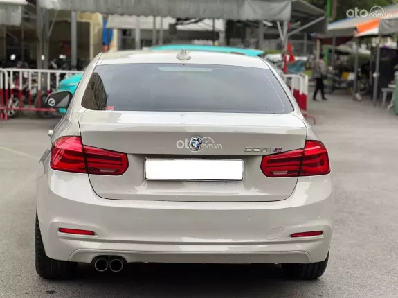 BMW 320i 2015 - BMW 320i 2015 Model 2016